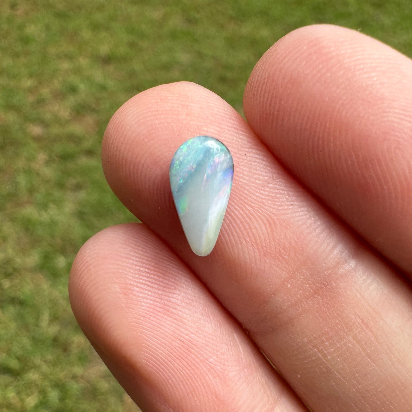 0.95 Ct small boulder opal