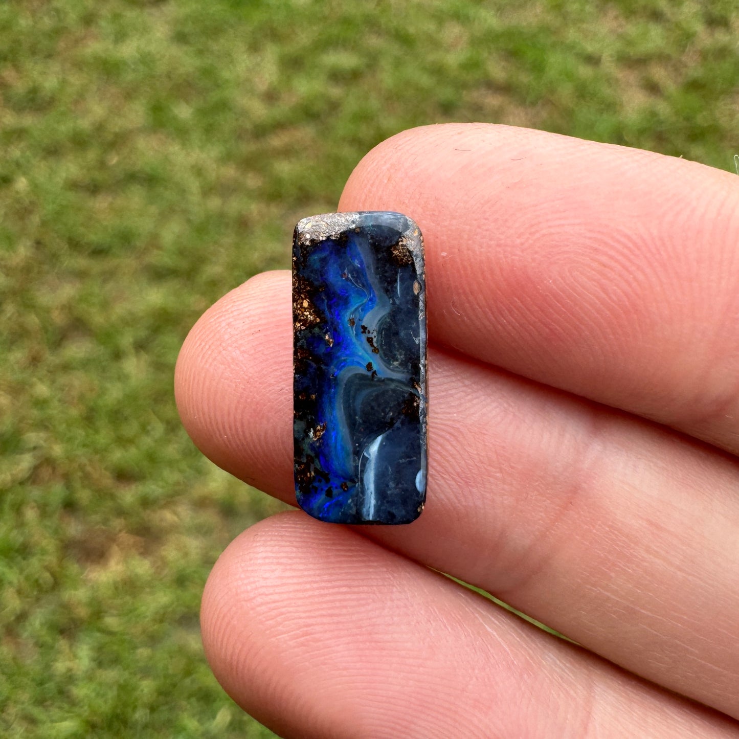 3.58 Ct small boulder opal