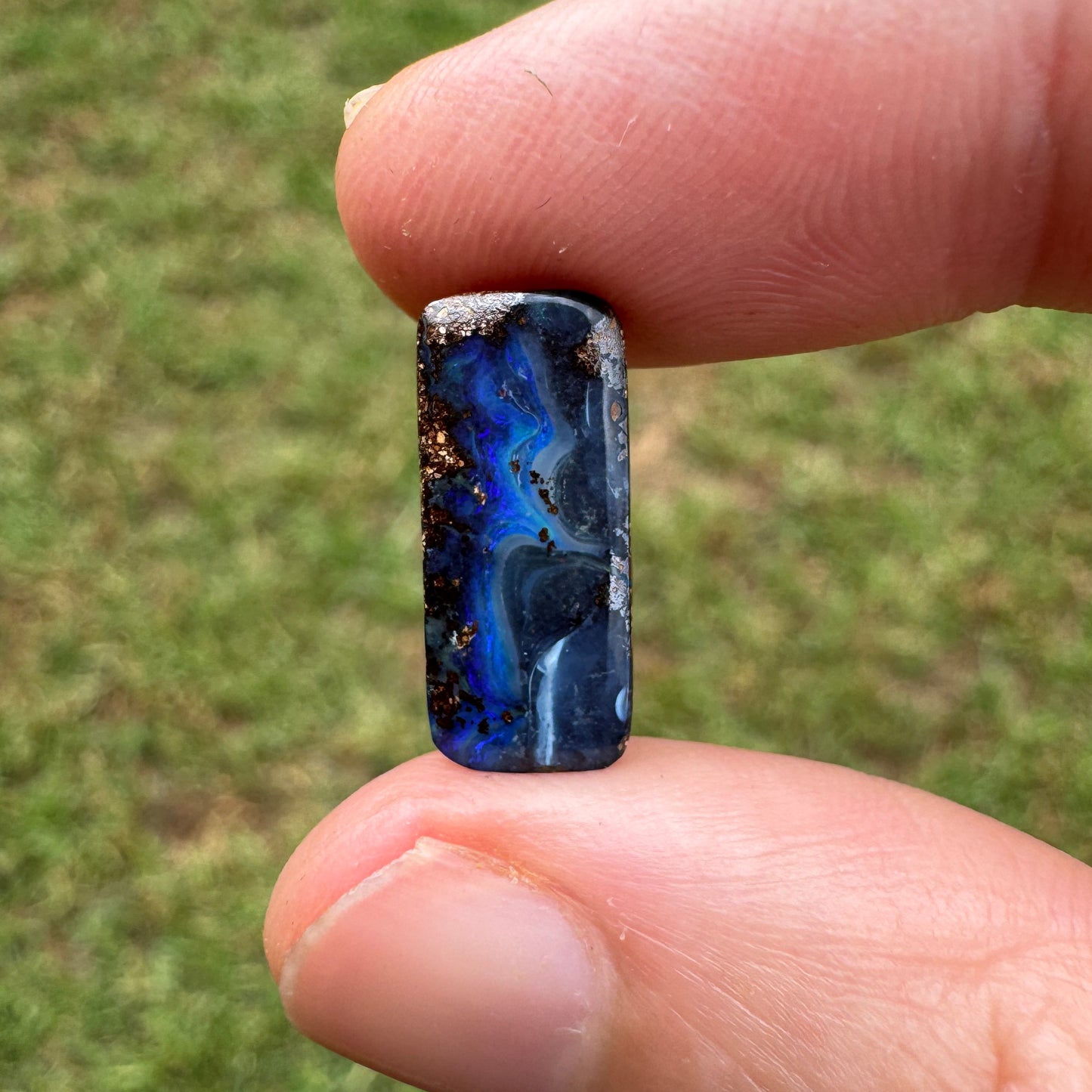 3.58 Ct small boulder opal