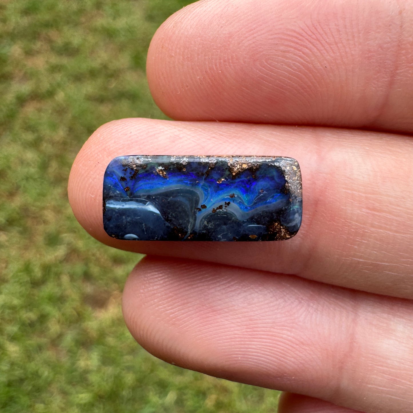 3.58 Ct small boulder opal
