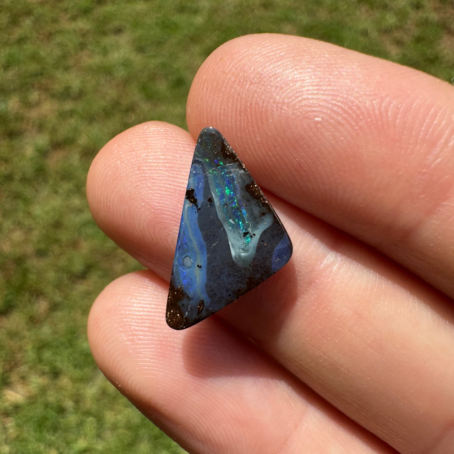 3.99 Ct small boulder opal