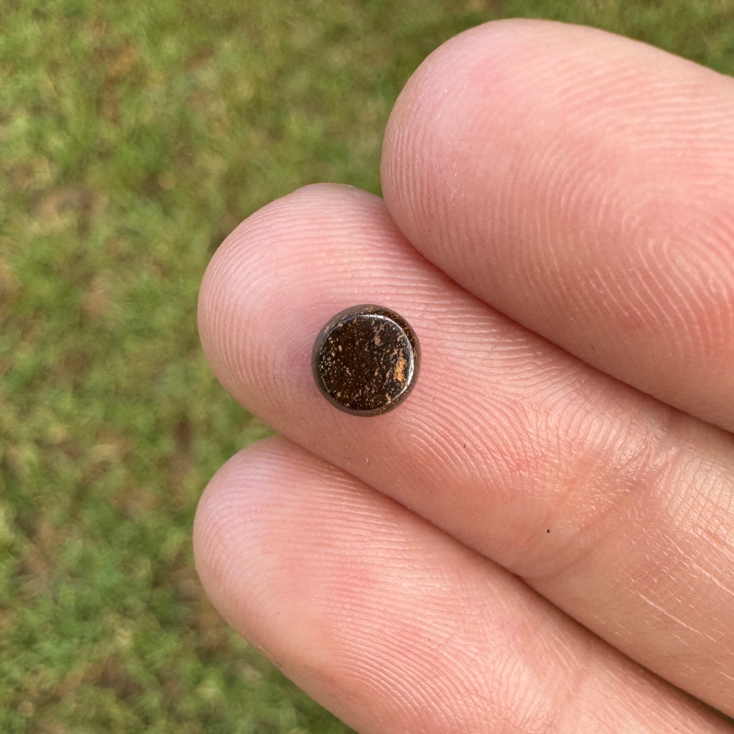 0.56 Ct extra small boulder opal