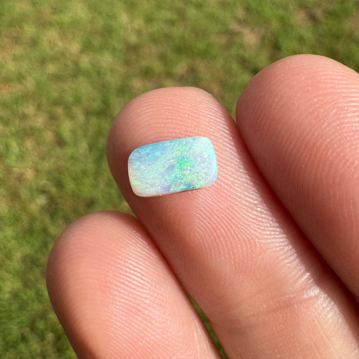 0.68 Ct small boulder opal