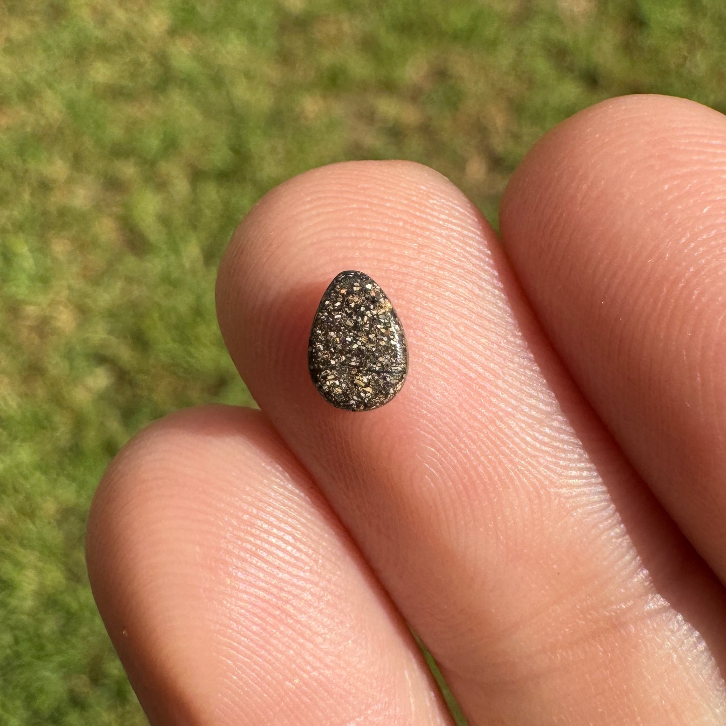 0.32 Ct extra small boulder opal