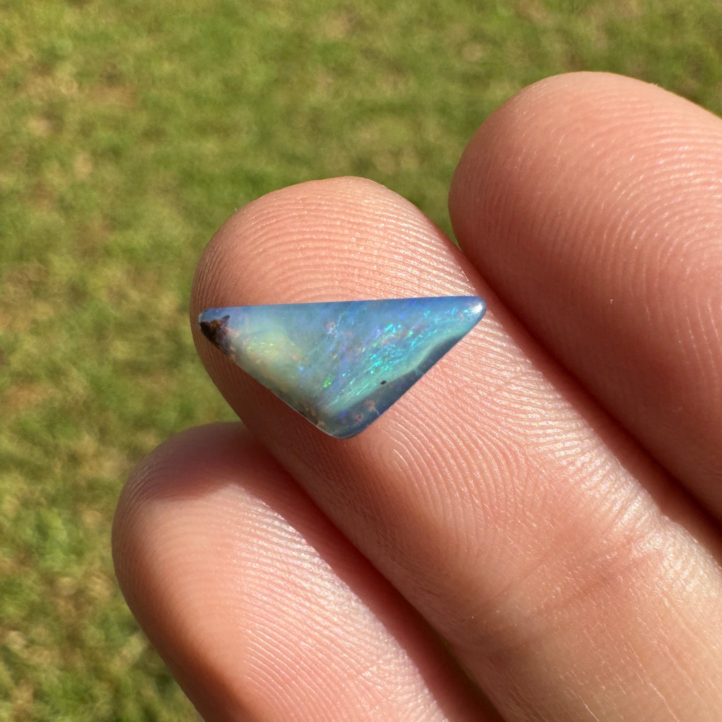 1.32 Ct small boulder opal
