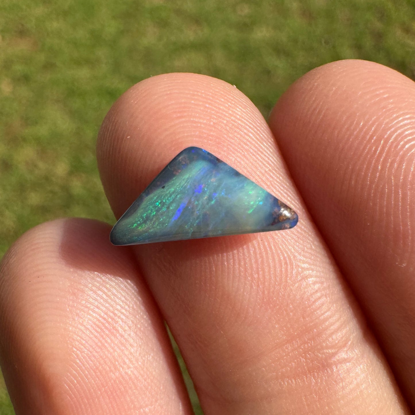 1.32 Ct small boulder opal