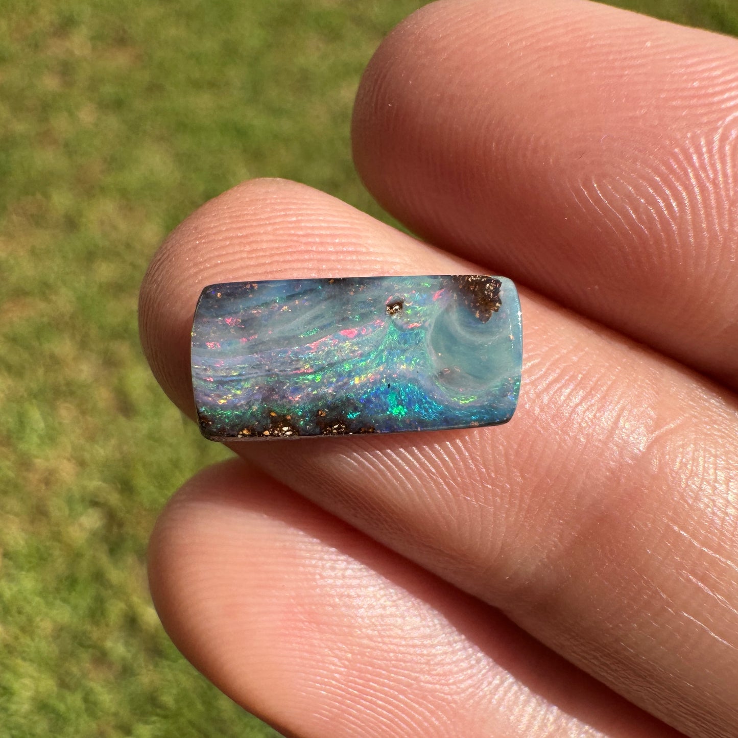 2.44 Ct small boulder opal