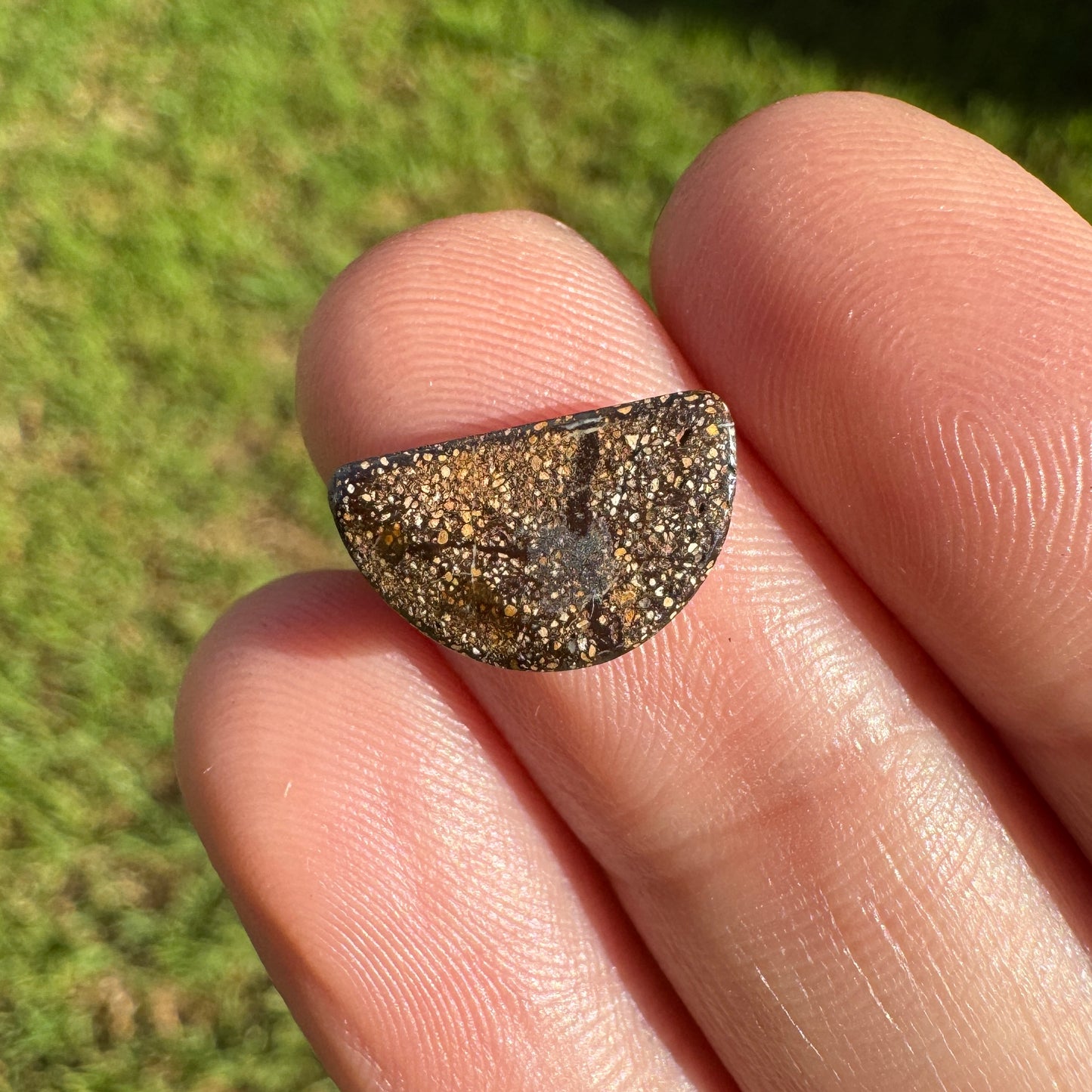 2.70 Ct small boulder opal