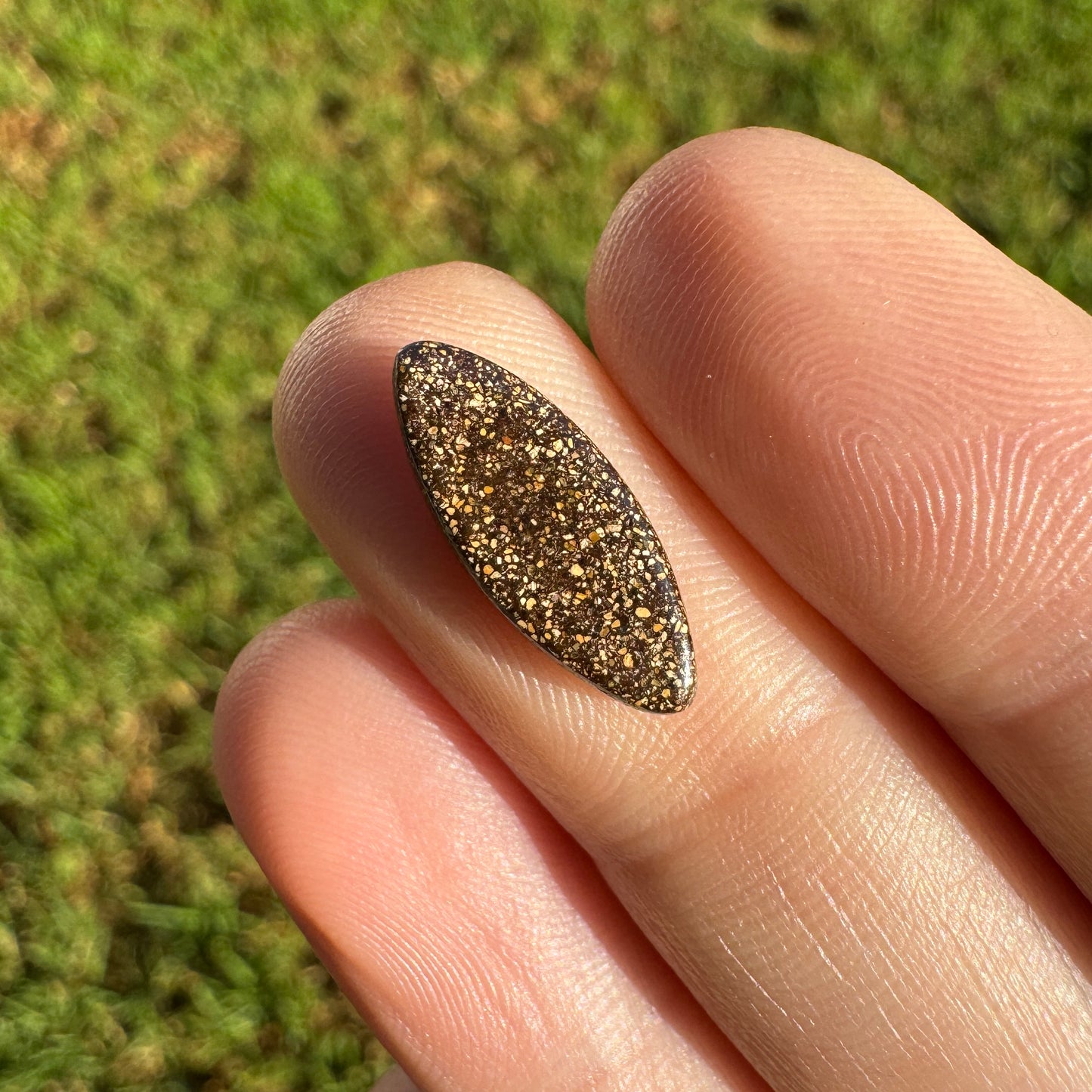 2.91 Ct small boulder opal