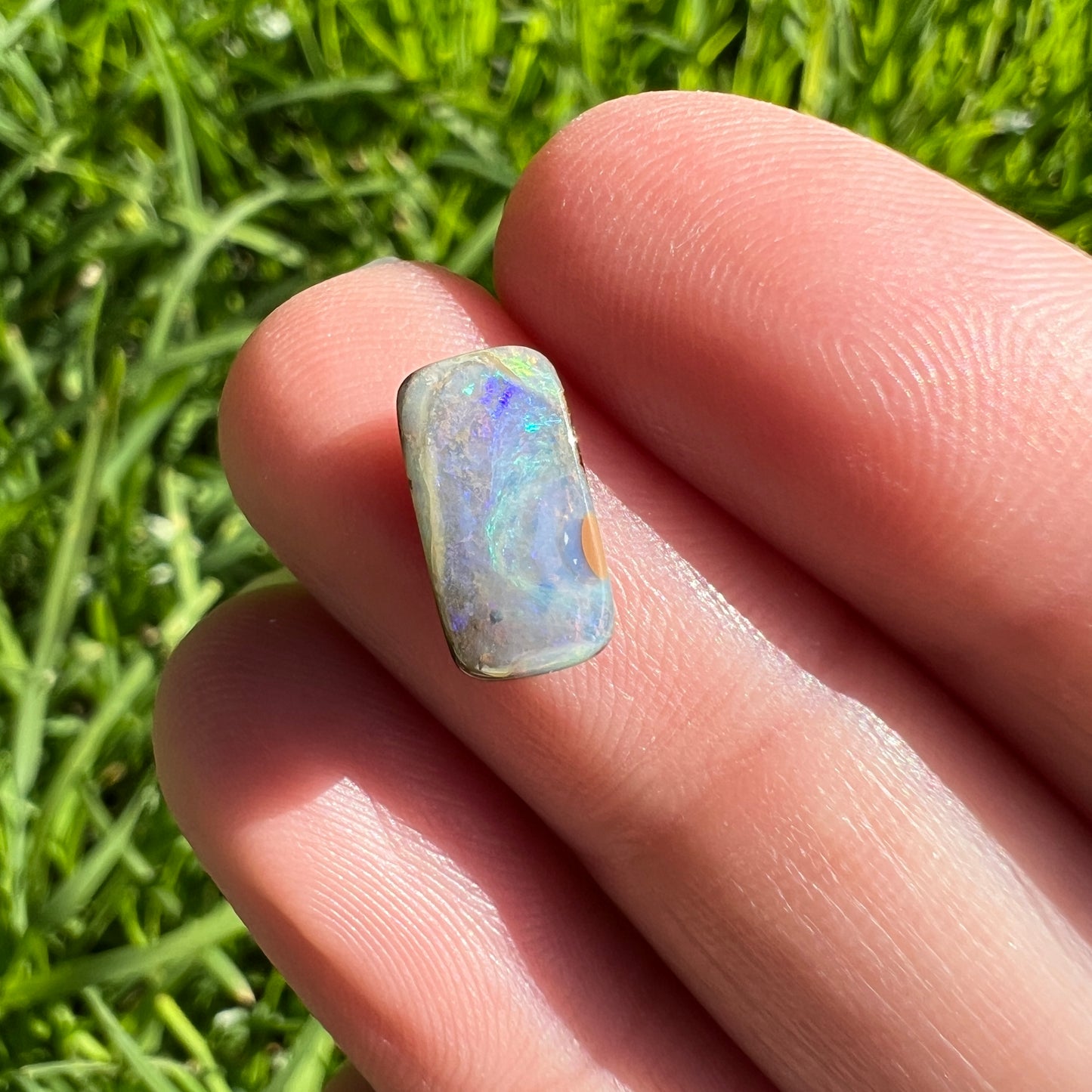 1.99 Ct small boulder opal