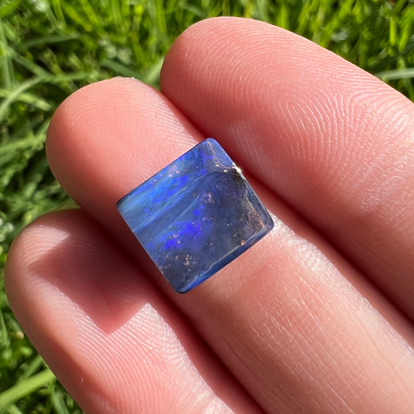 4.14 Ct purple boulder opal