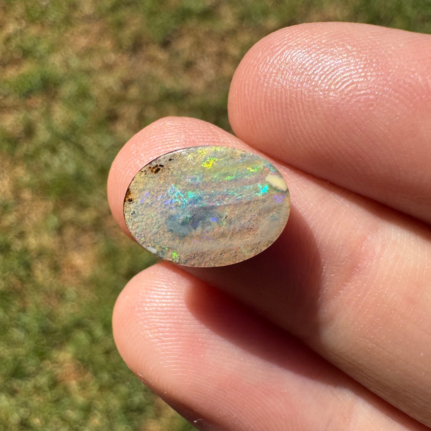 3.79 Ct small boulder opal