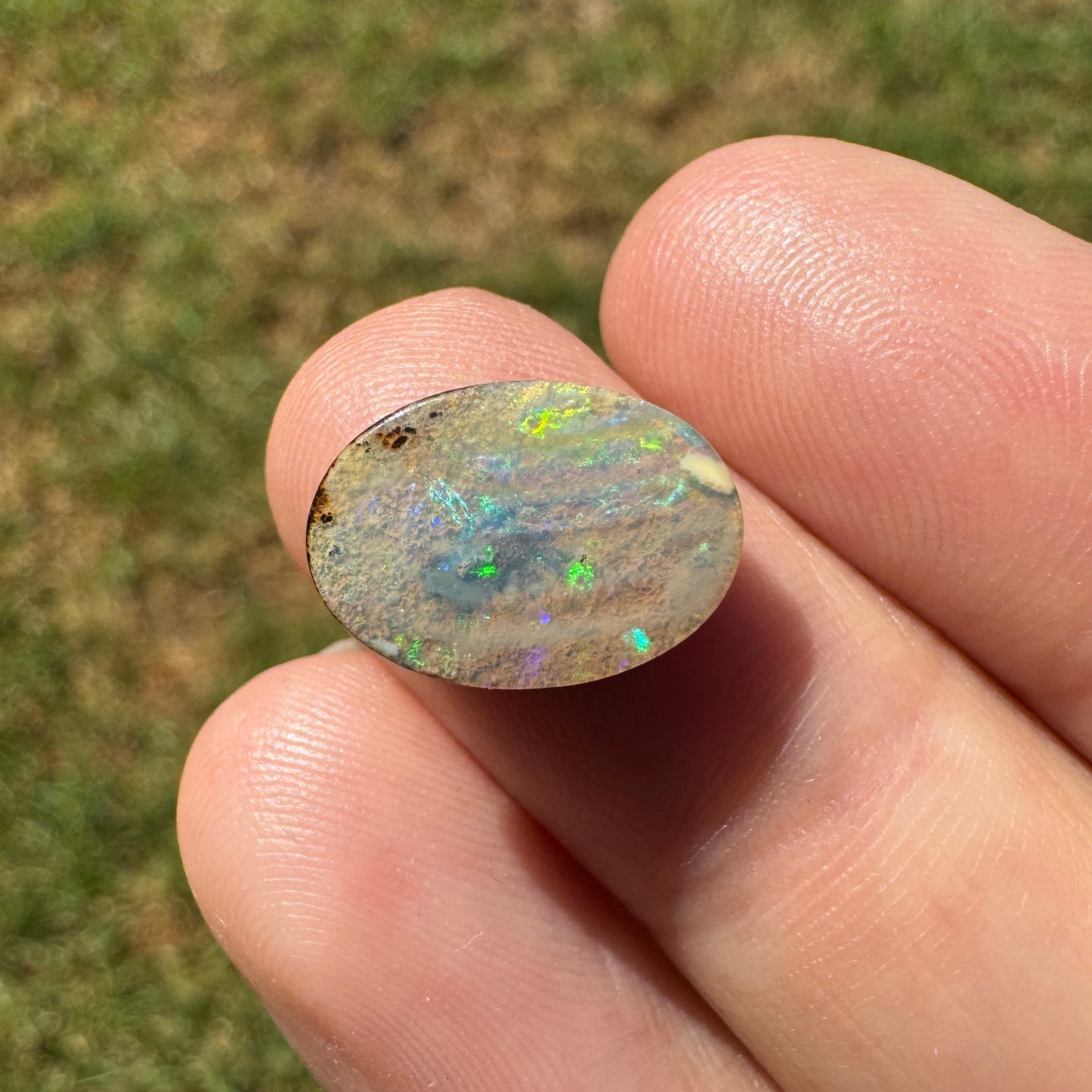 3.79 Ct small boulder opal