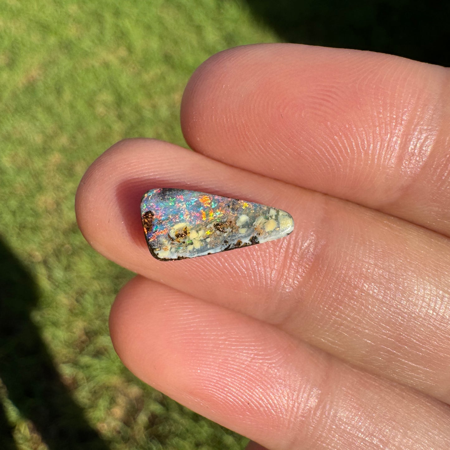 1.57 Ct small boulder opal
