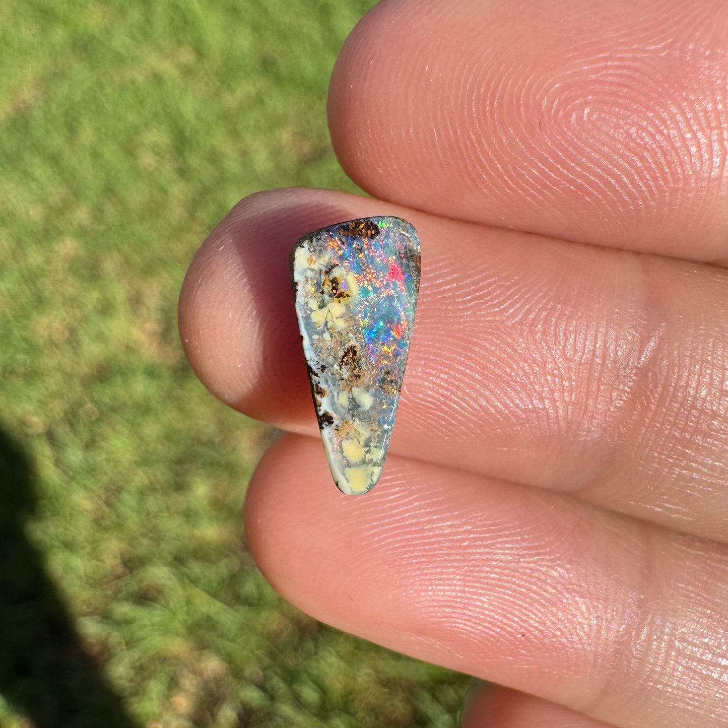 1.57 Ct small boulder opal