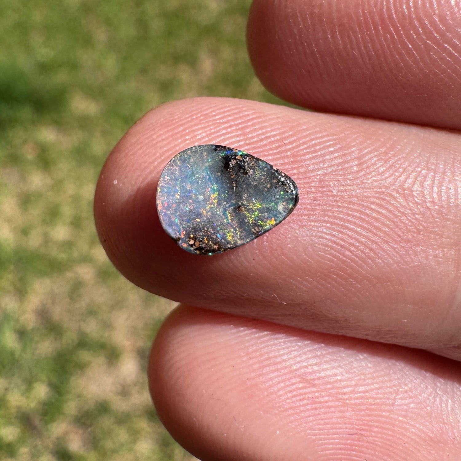 0.77 Ct extra small boulder opal - Broken River Mining