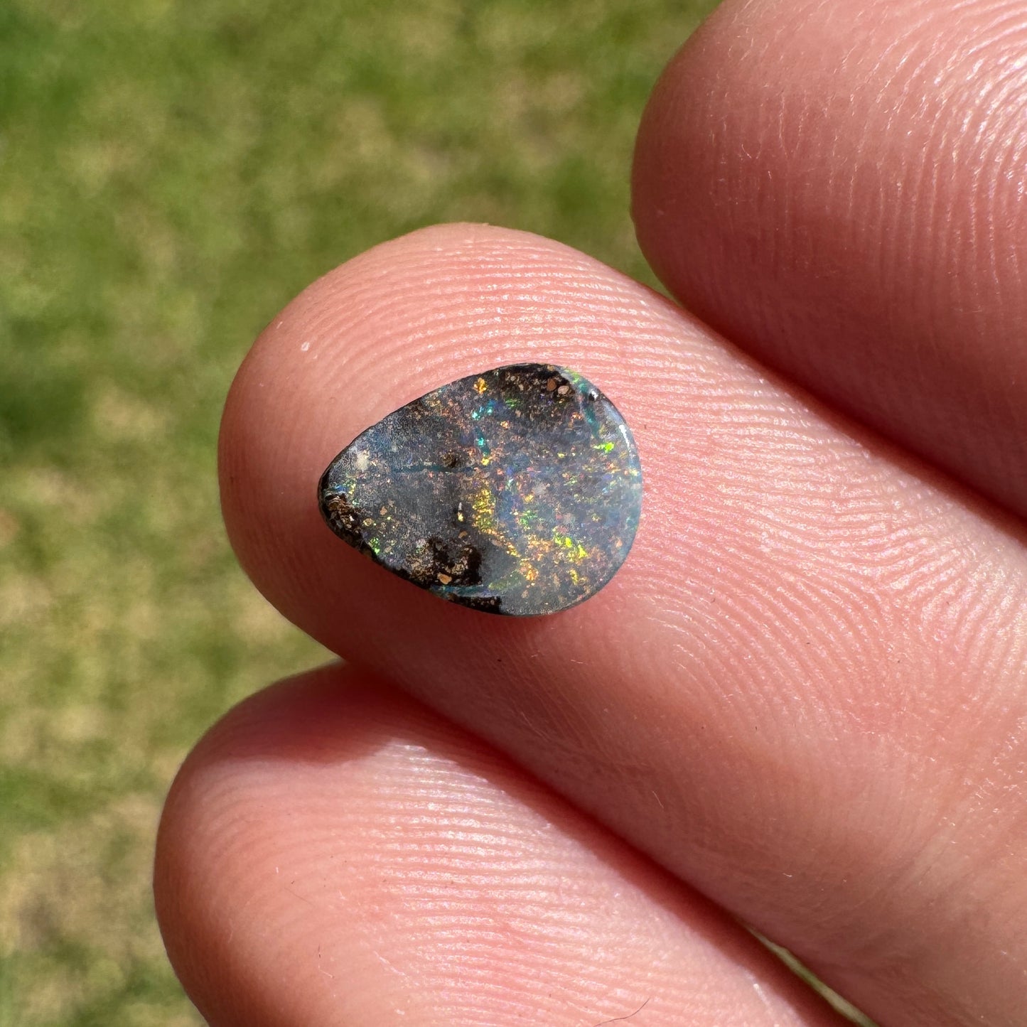 0.77 Ct extra small boulder opal - Broken River Mining