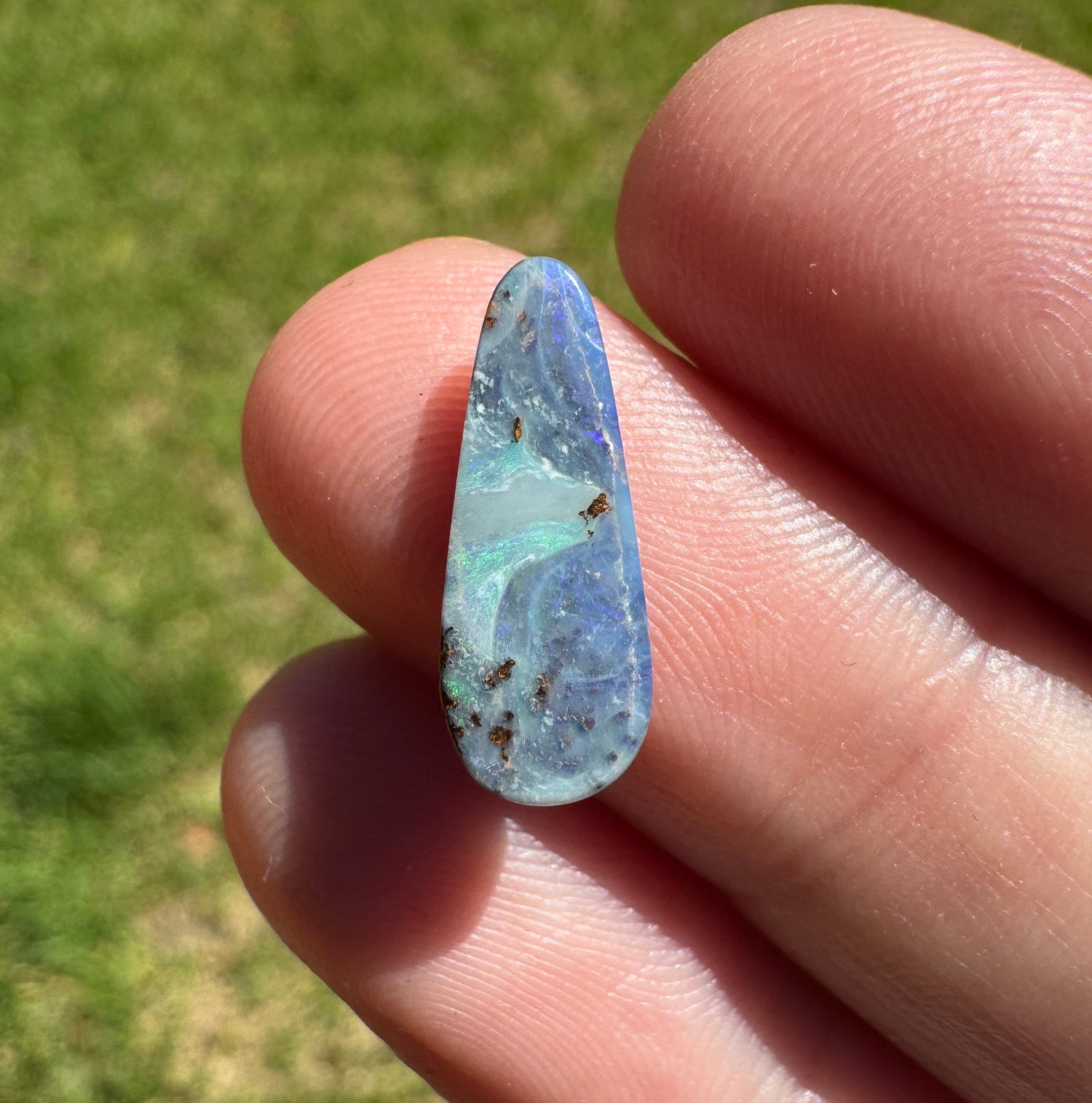 1.56 Ct small boulder opal - Broken River Mining