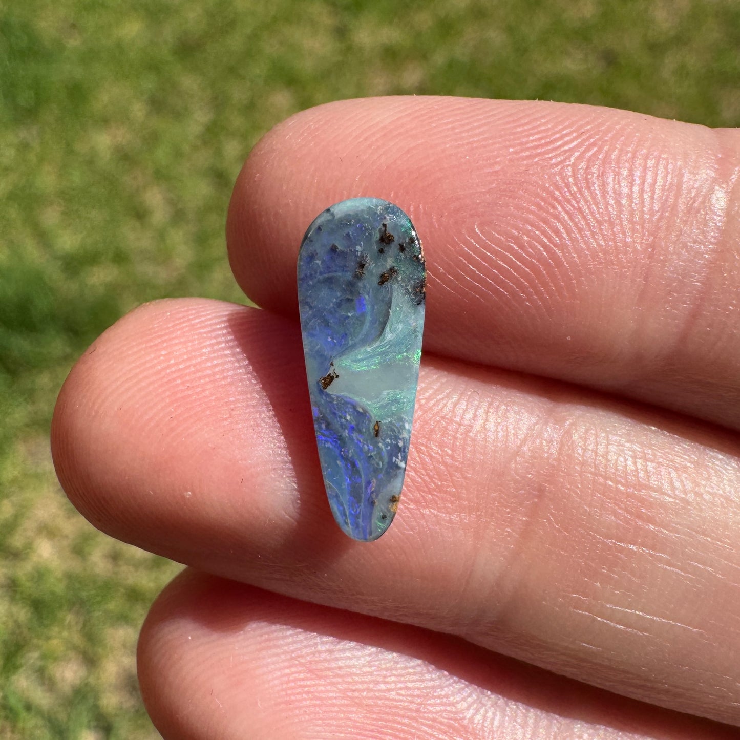 1.56 Ct small boulder opal - Broken River Mining