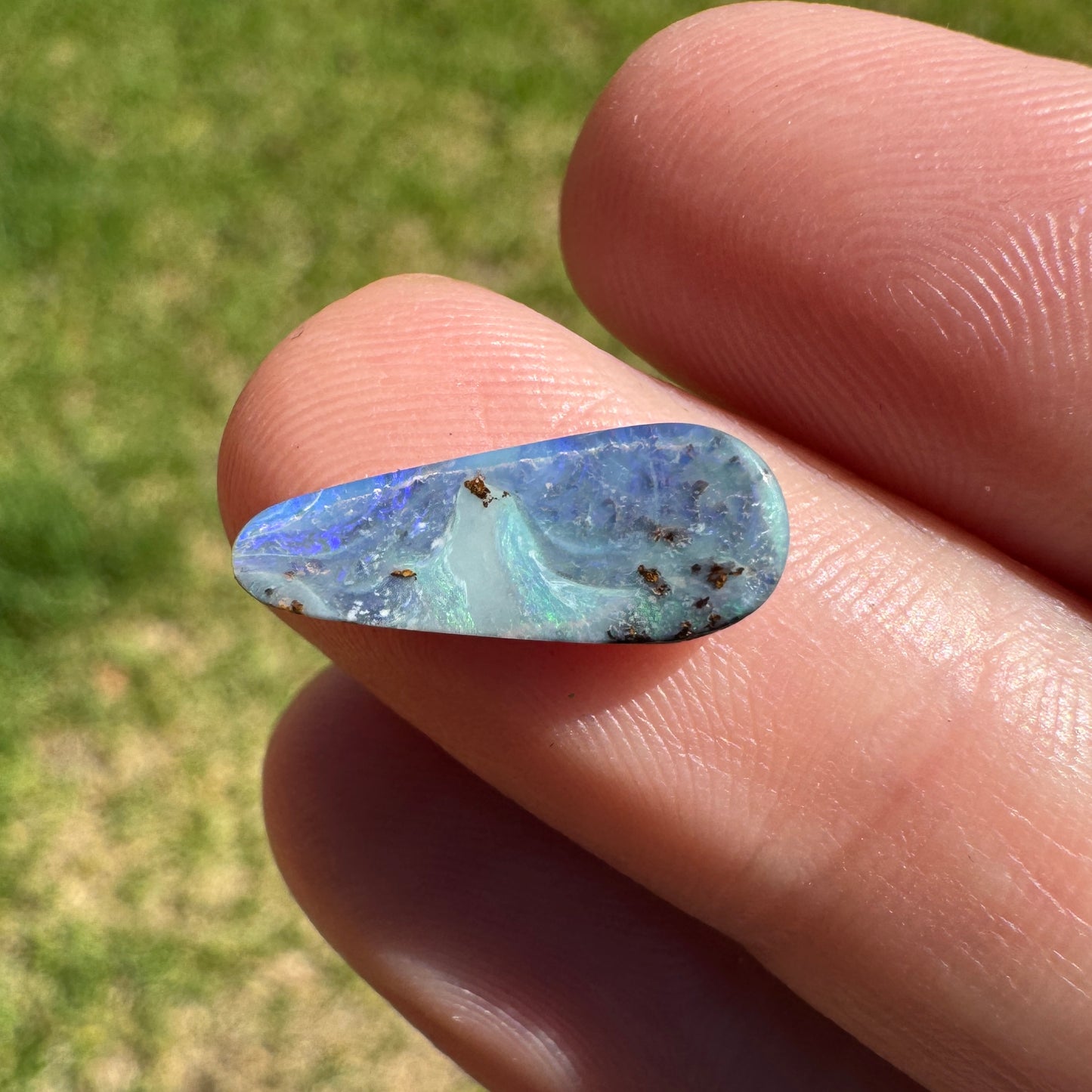 1.56 Ct small boulder opal - Broken River Mining