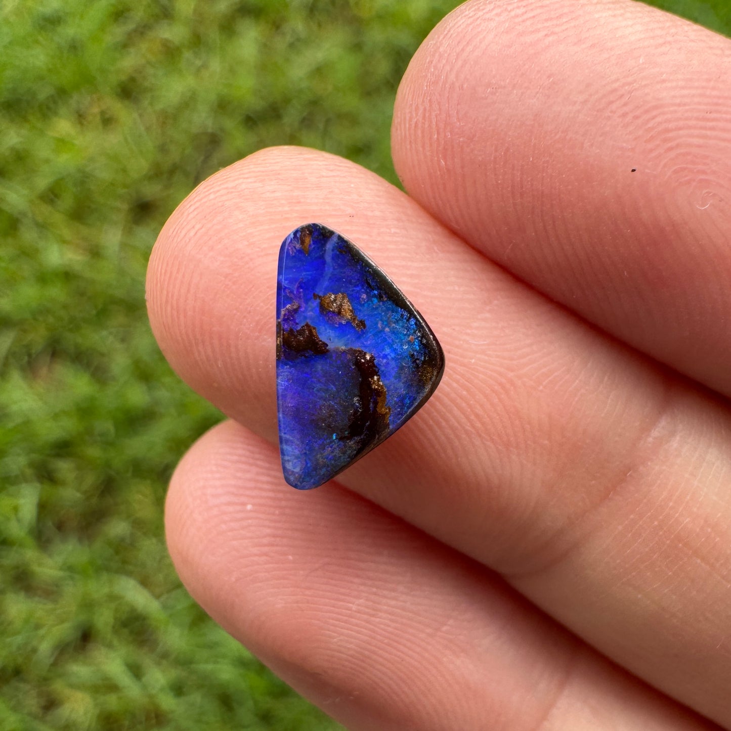 1.53 Ct small boulder opal