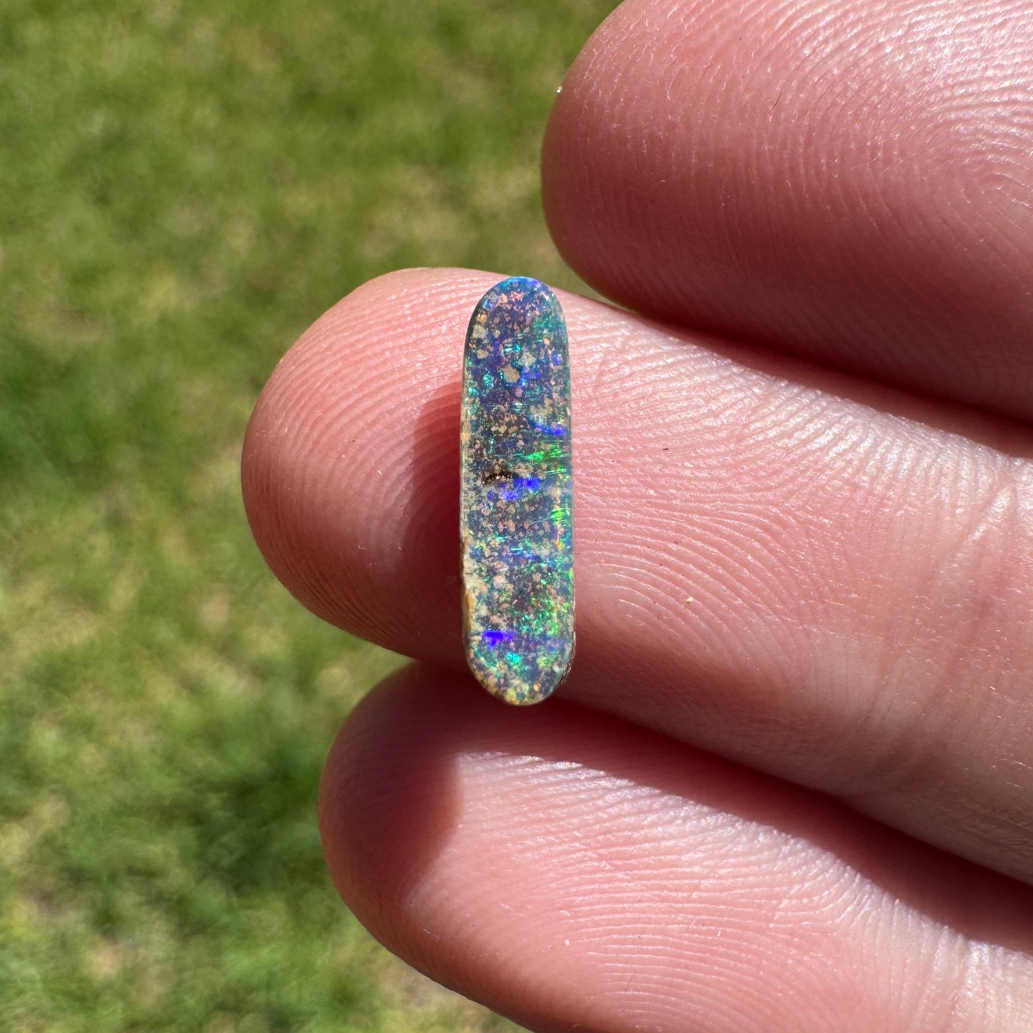 0.87 Ct extra small boulder opal - Broken River Mining