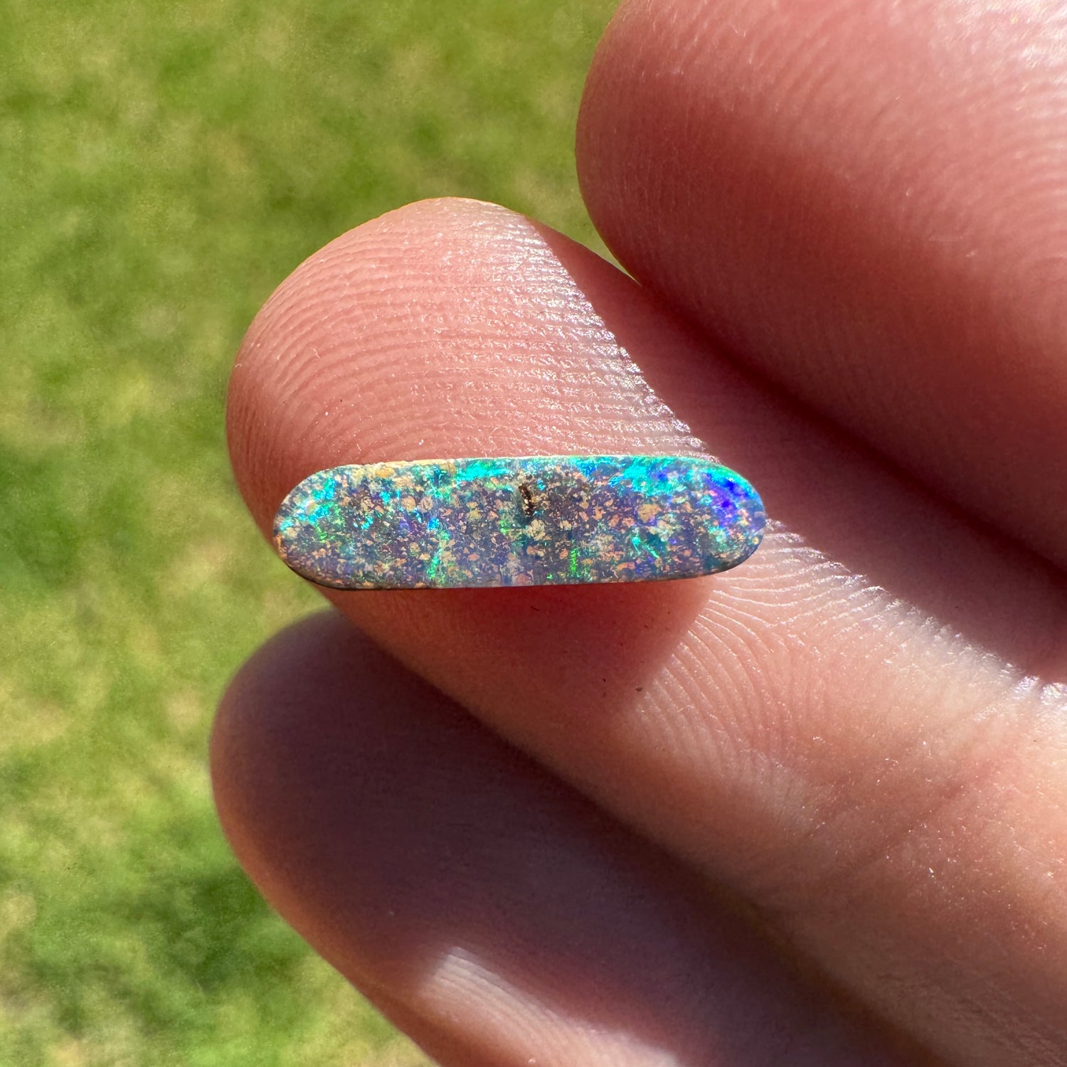 0.87 Ct extra small boulder opal - Broken River Mining