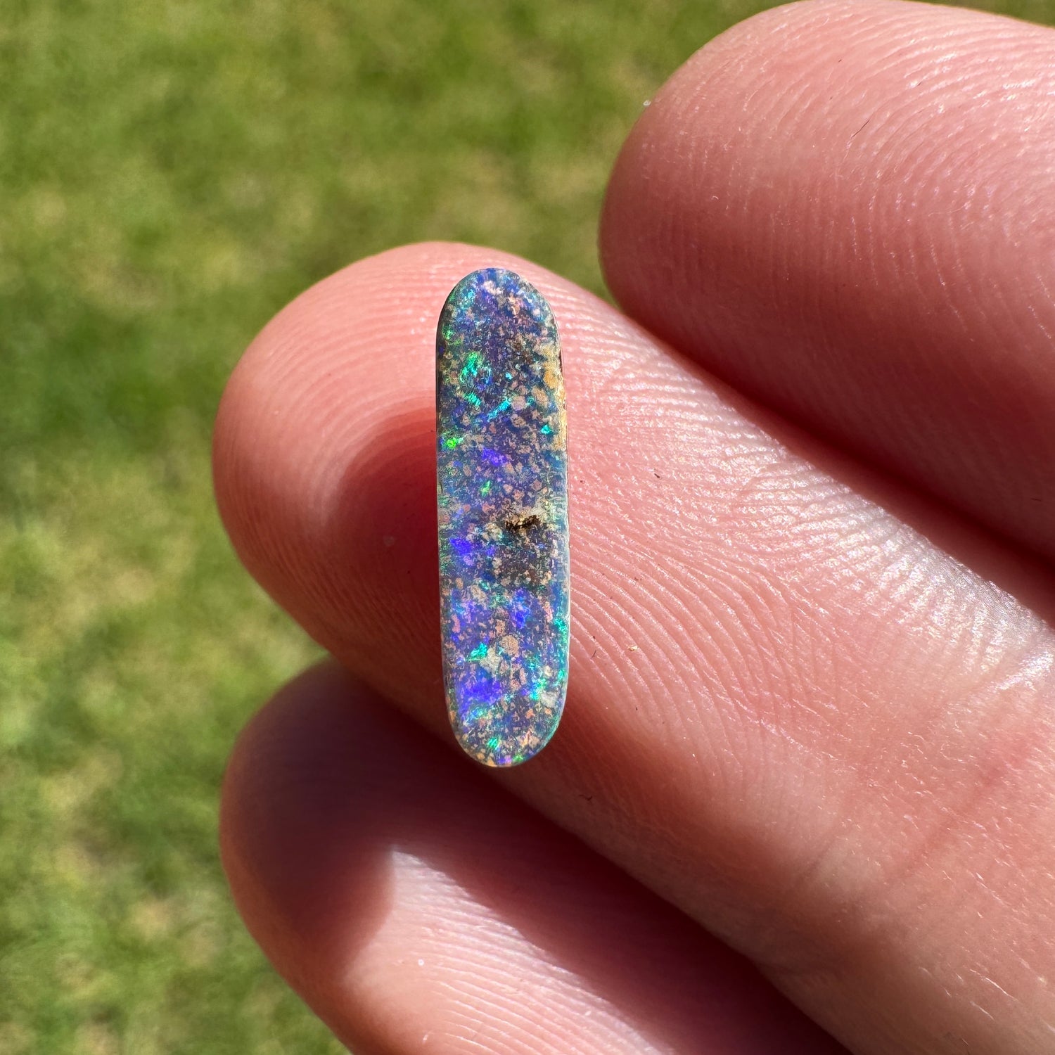 0.87 Ct extra small boulder opal - Broken River Mining