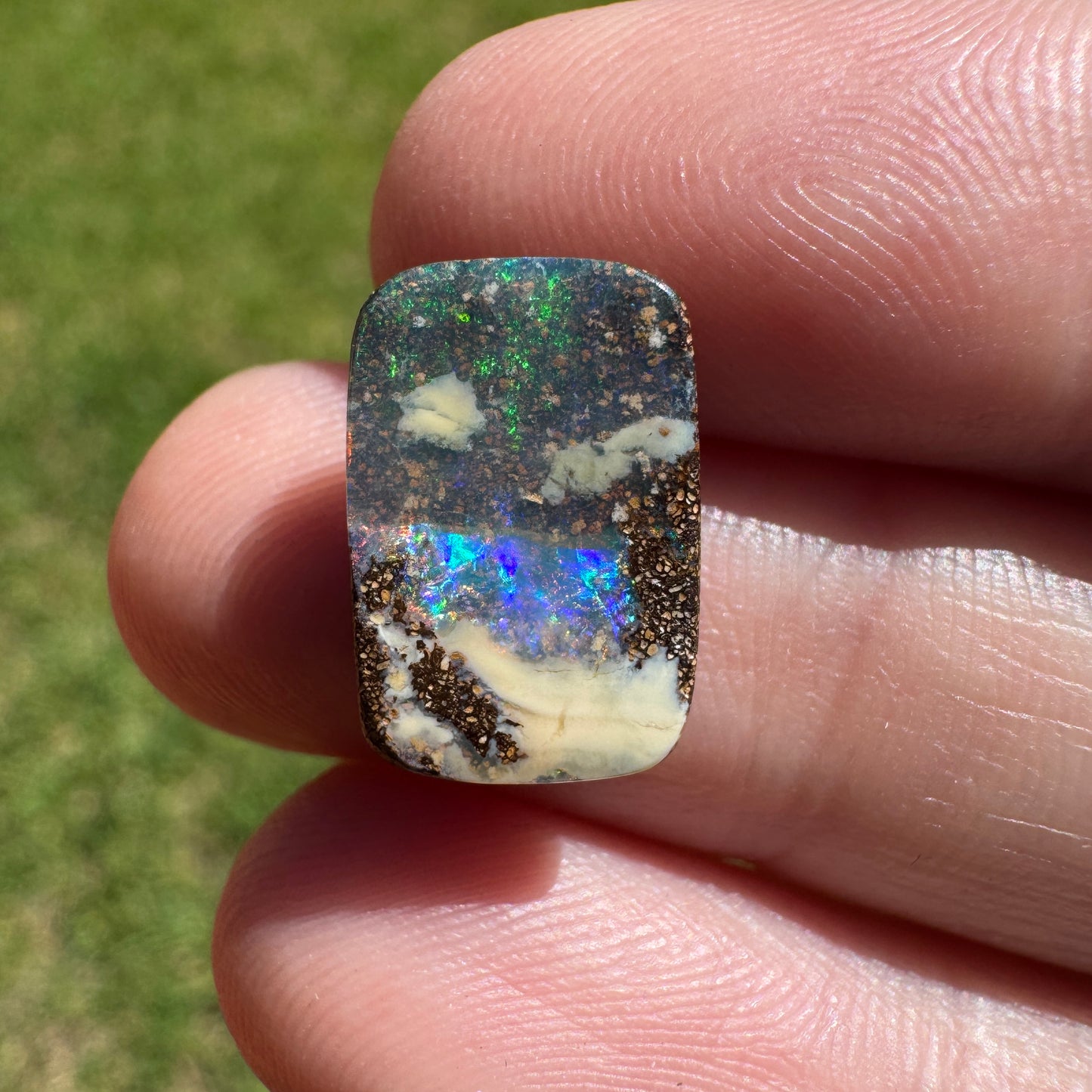 4.27 Ct small boulder opal - Broken River Mining