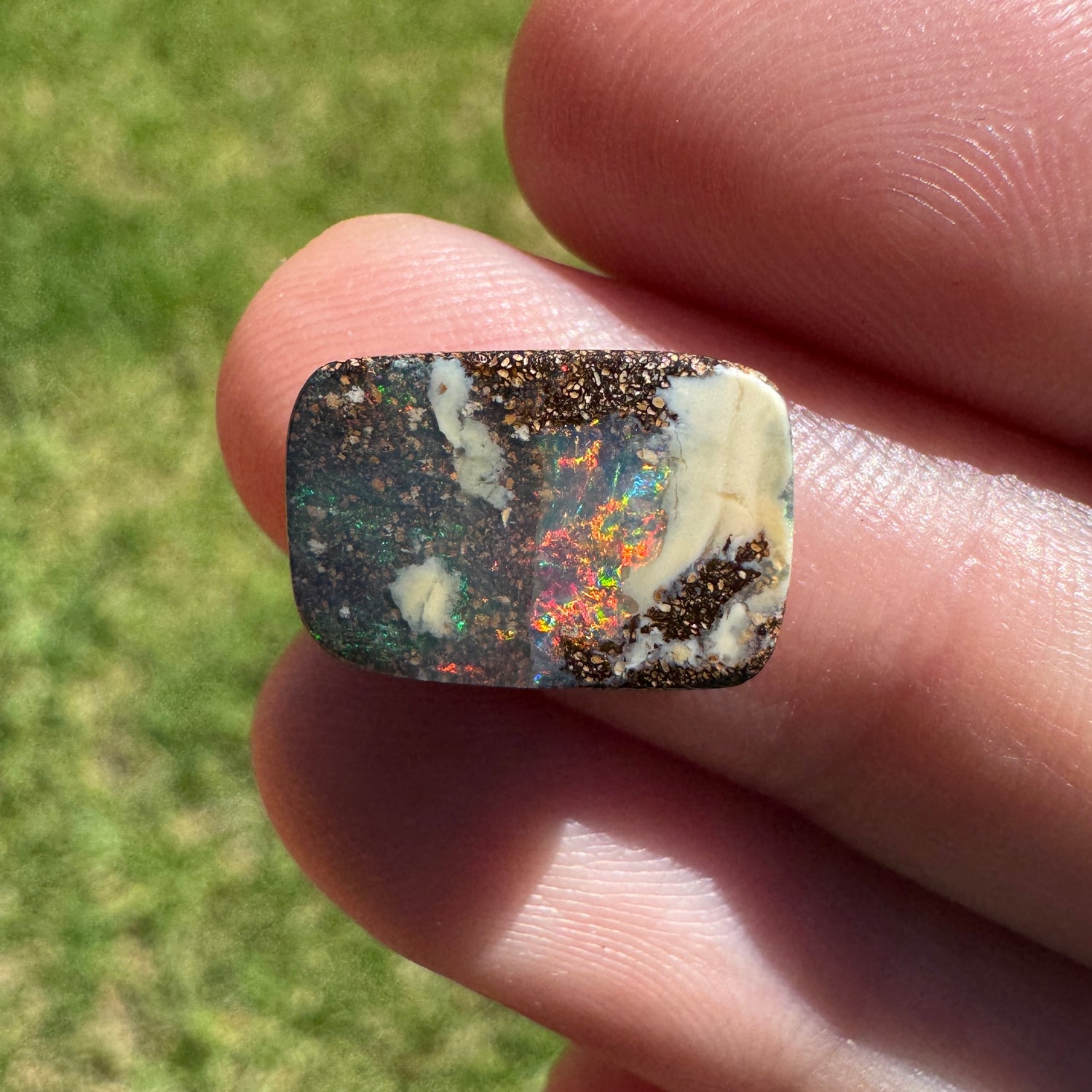 4.27 Ct small boulder opal - Broken River Mining