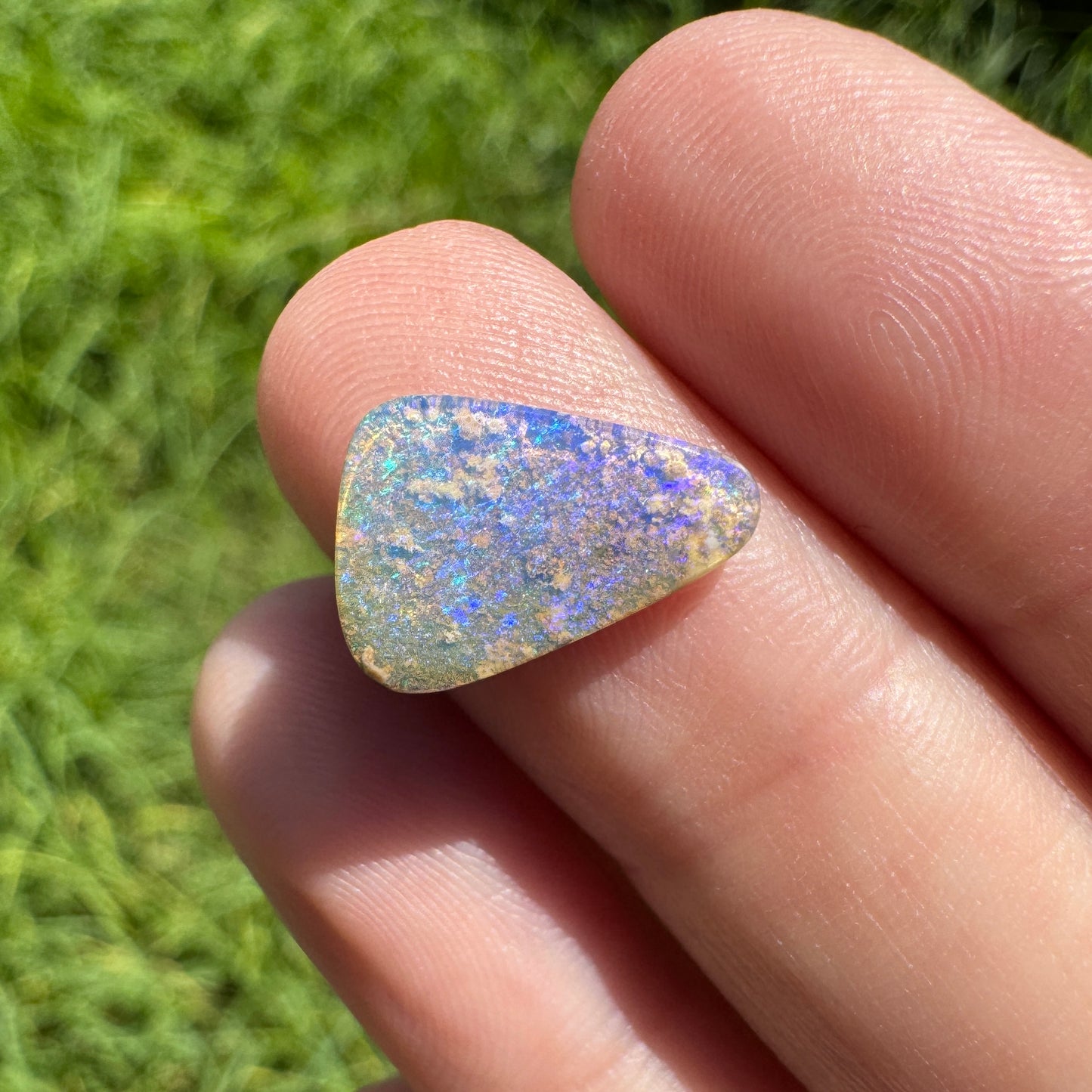2.54 Ct purple and green boulder opal