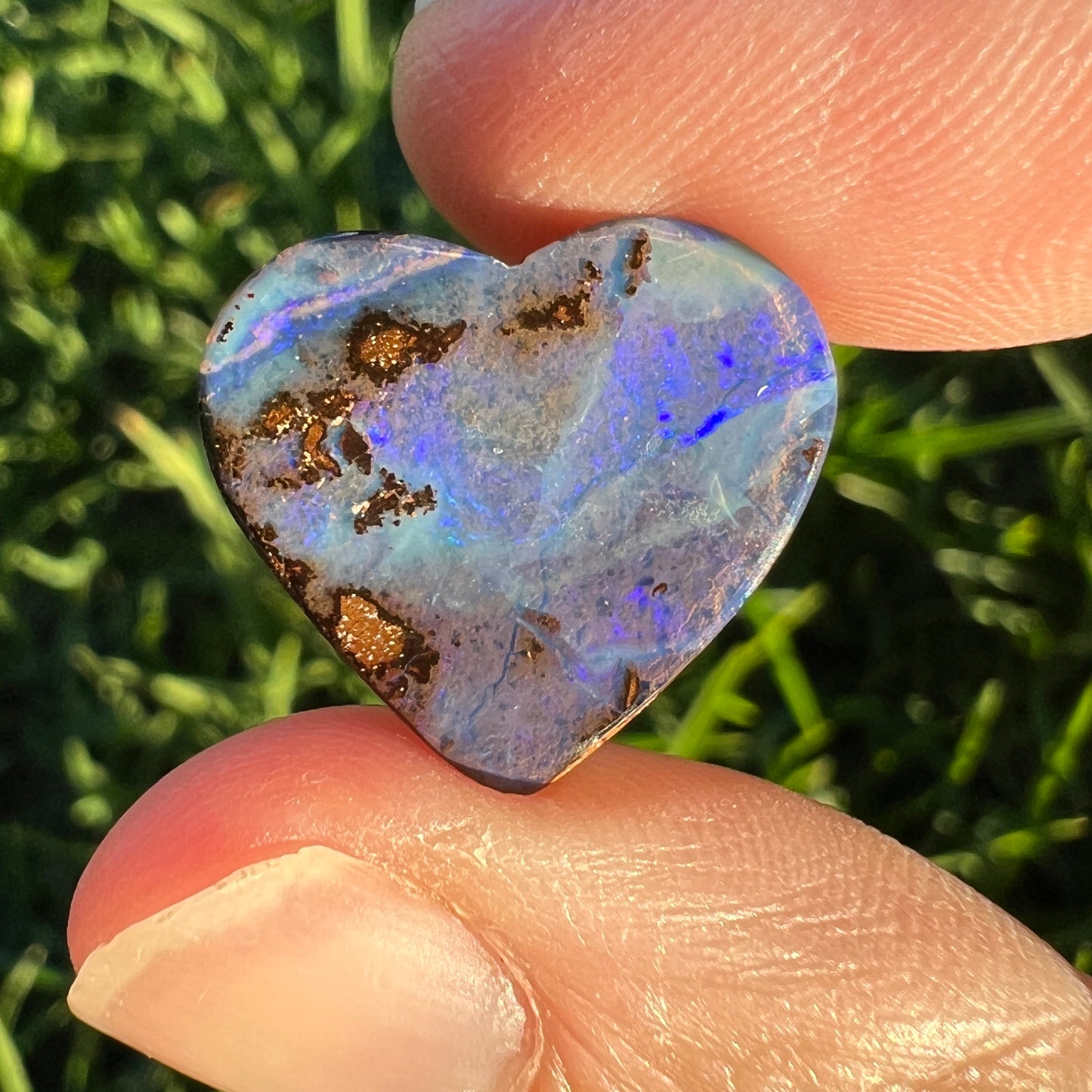 10.13 Ct heart boulder opal