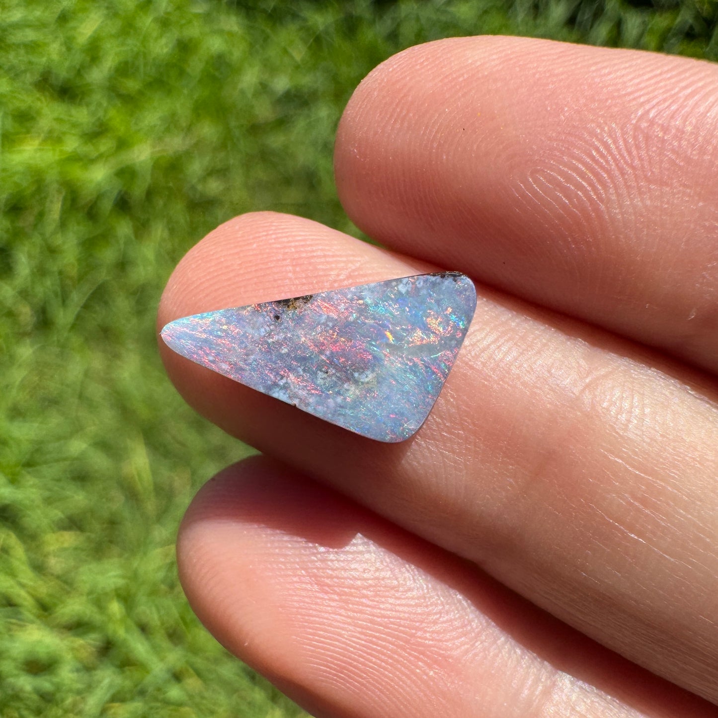 2.67 Ct small boulder opal