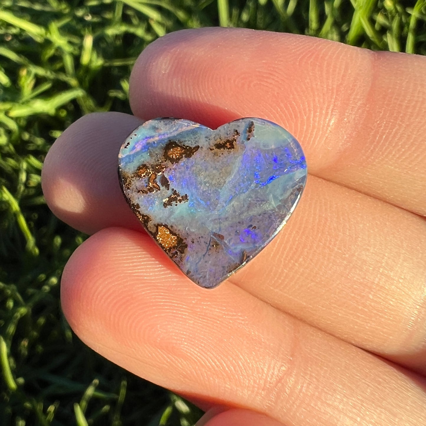 10.13 Ct heart boulder opal