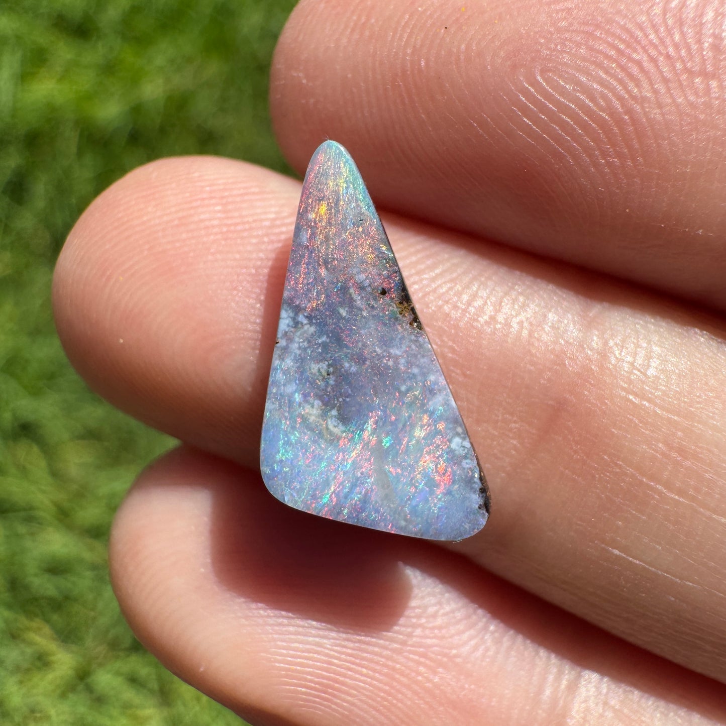 2.67 Ct small boulder opal