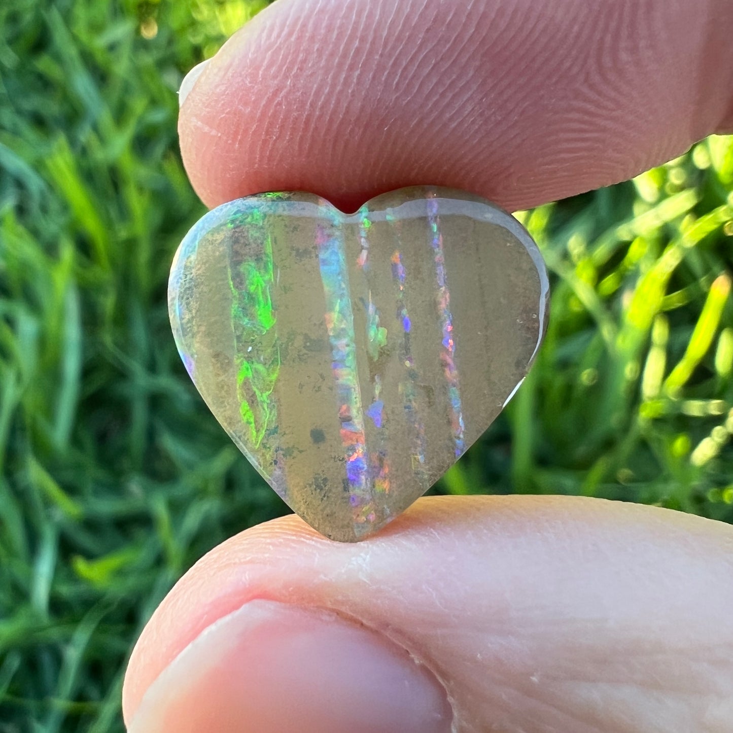 7.16 Ct heart boulder opal