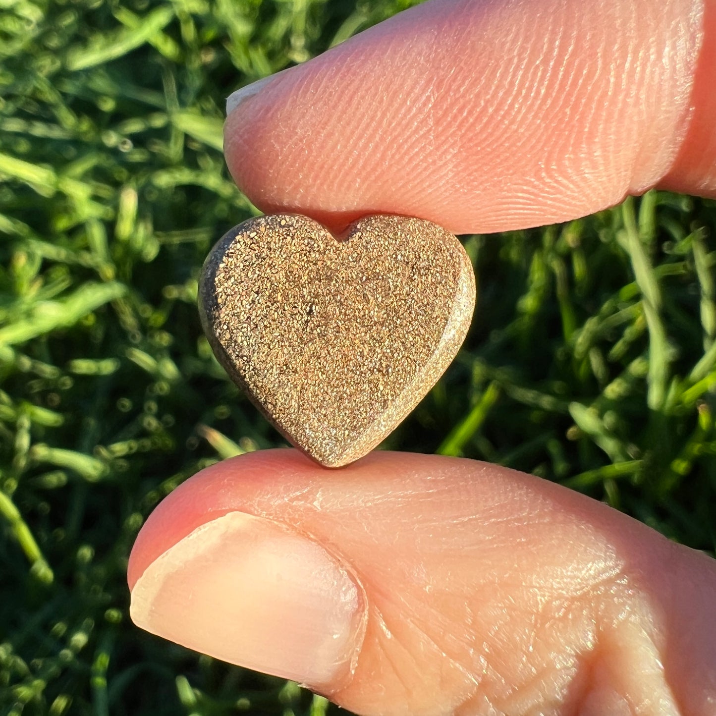 7.16 Ct heart boulder opal