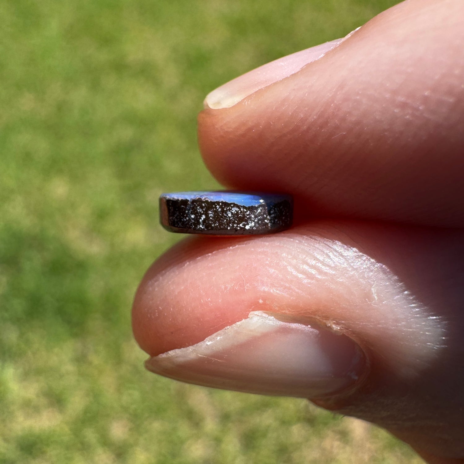 0.95 Ct extra small boulder opal - Broken River Mining