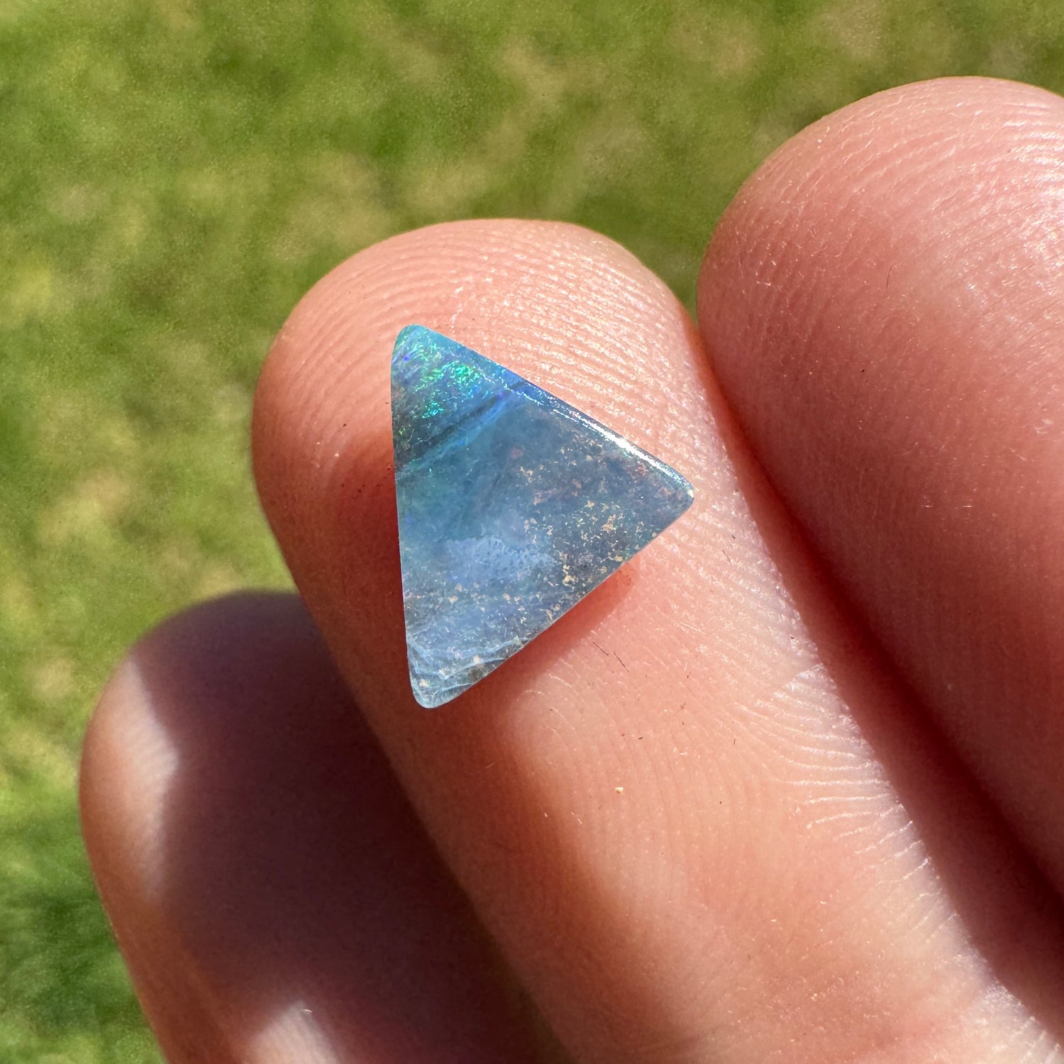 0.95 Ct extra small boulder opal - Broken River Mining