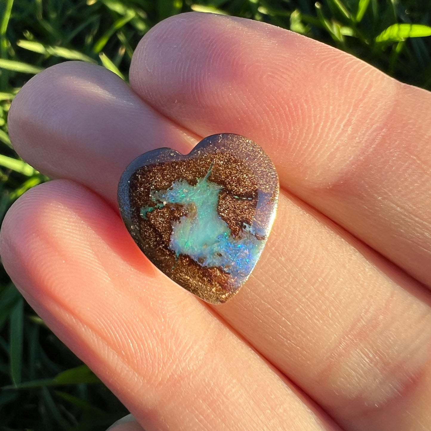 5.89 Ct heart boulder opal