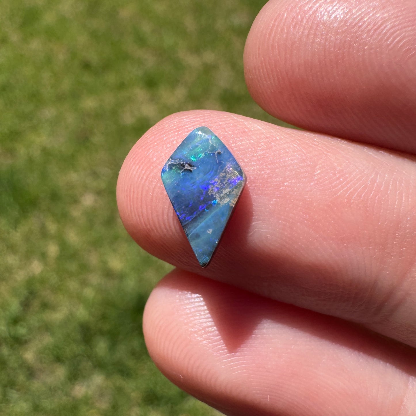 1.26 Ct small boulder opal - Broken River Mining