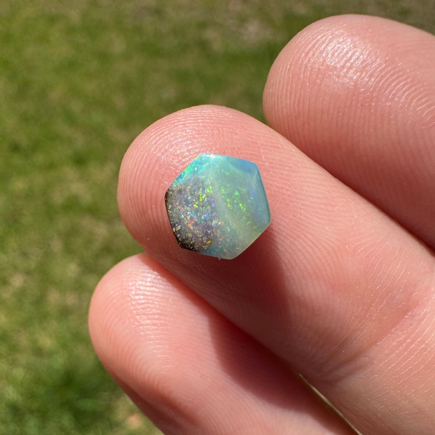 1.20 Ct extra small boulder opal - Broken River Mining