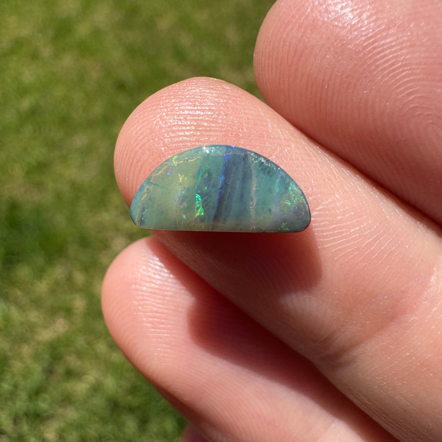 1.73 Ct small boulder opal - Broken River Mining