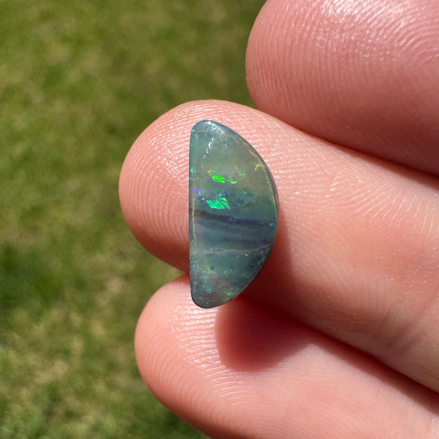 1.73 Ct small boulder opal - Broken River Mining