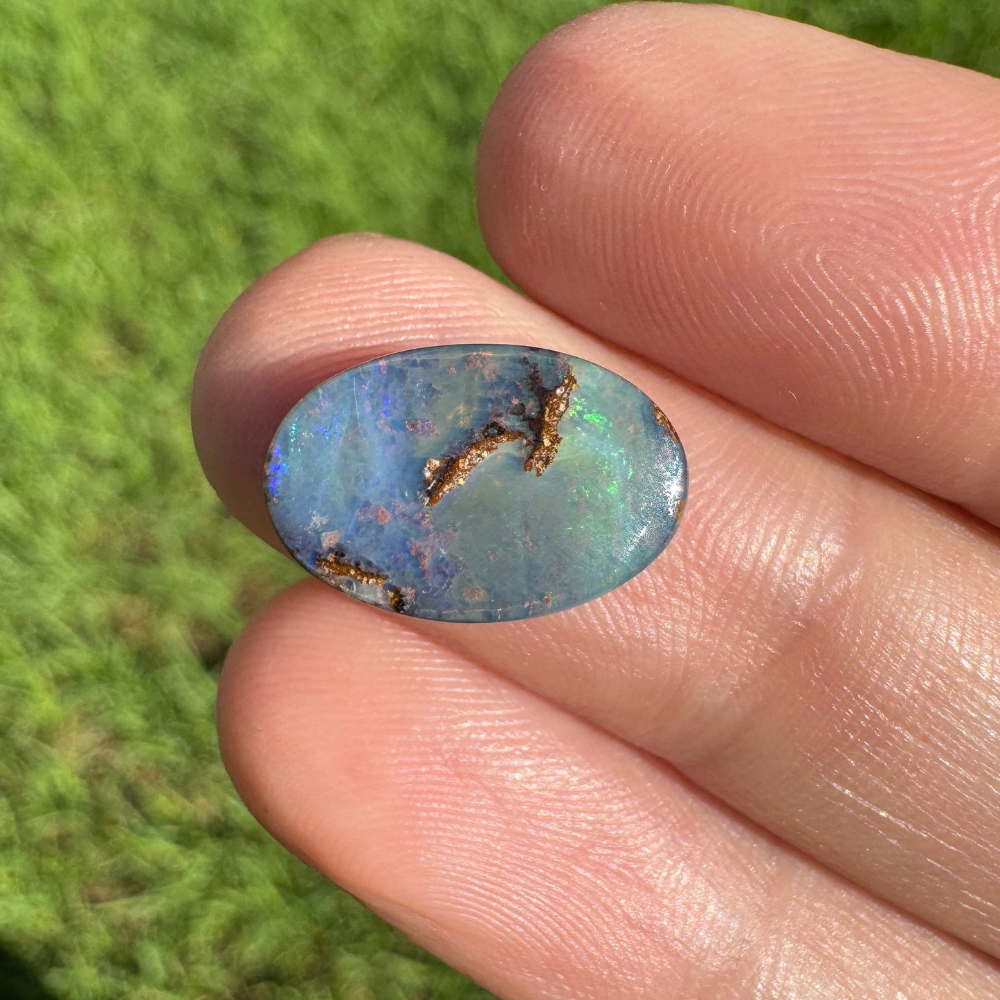 4.02 Ct small boulder opal