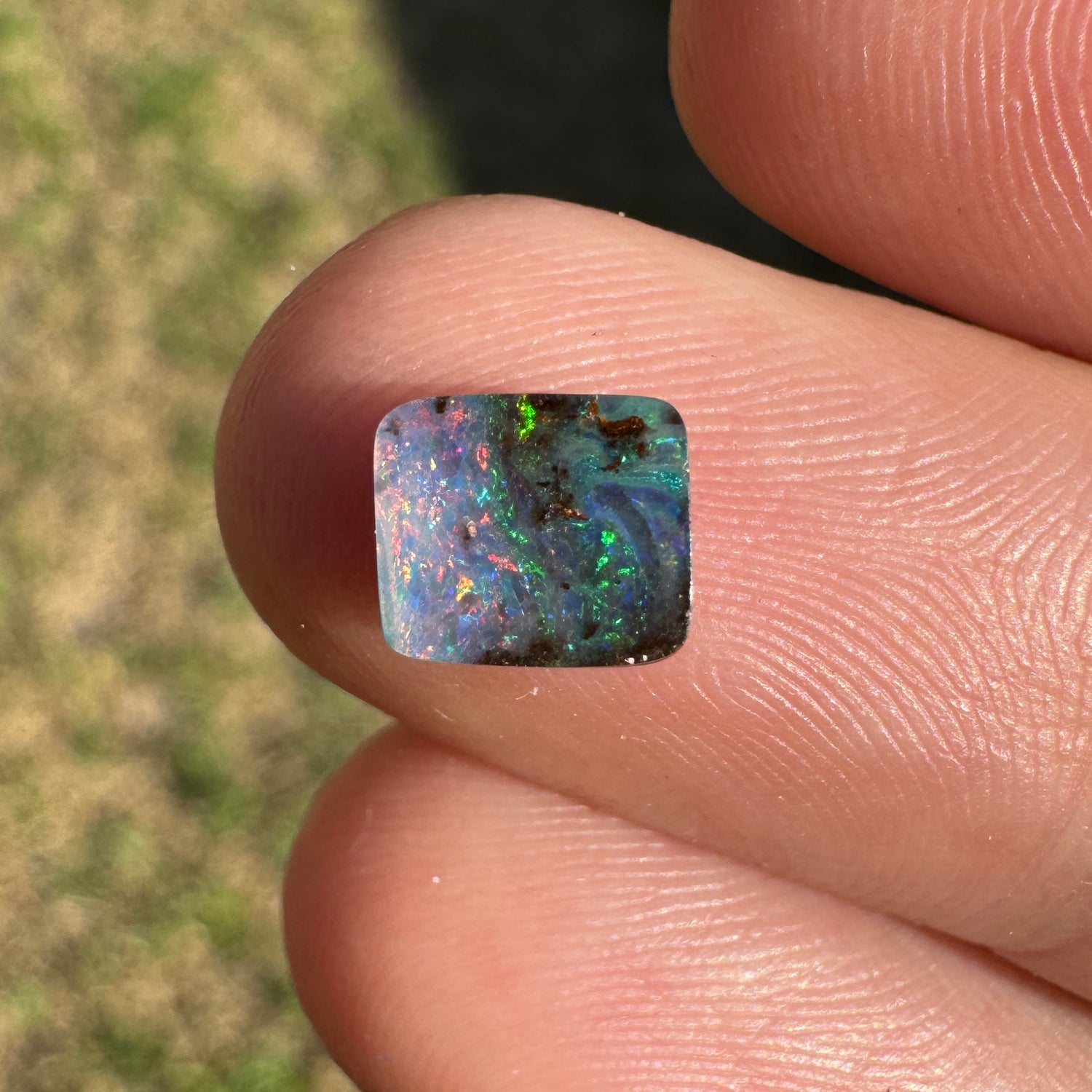 1.01 Ct extra small boulder opal - Broken River Mining