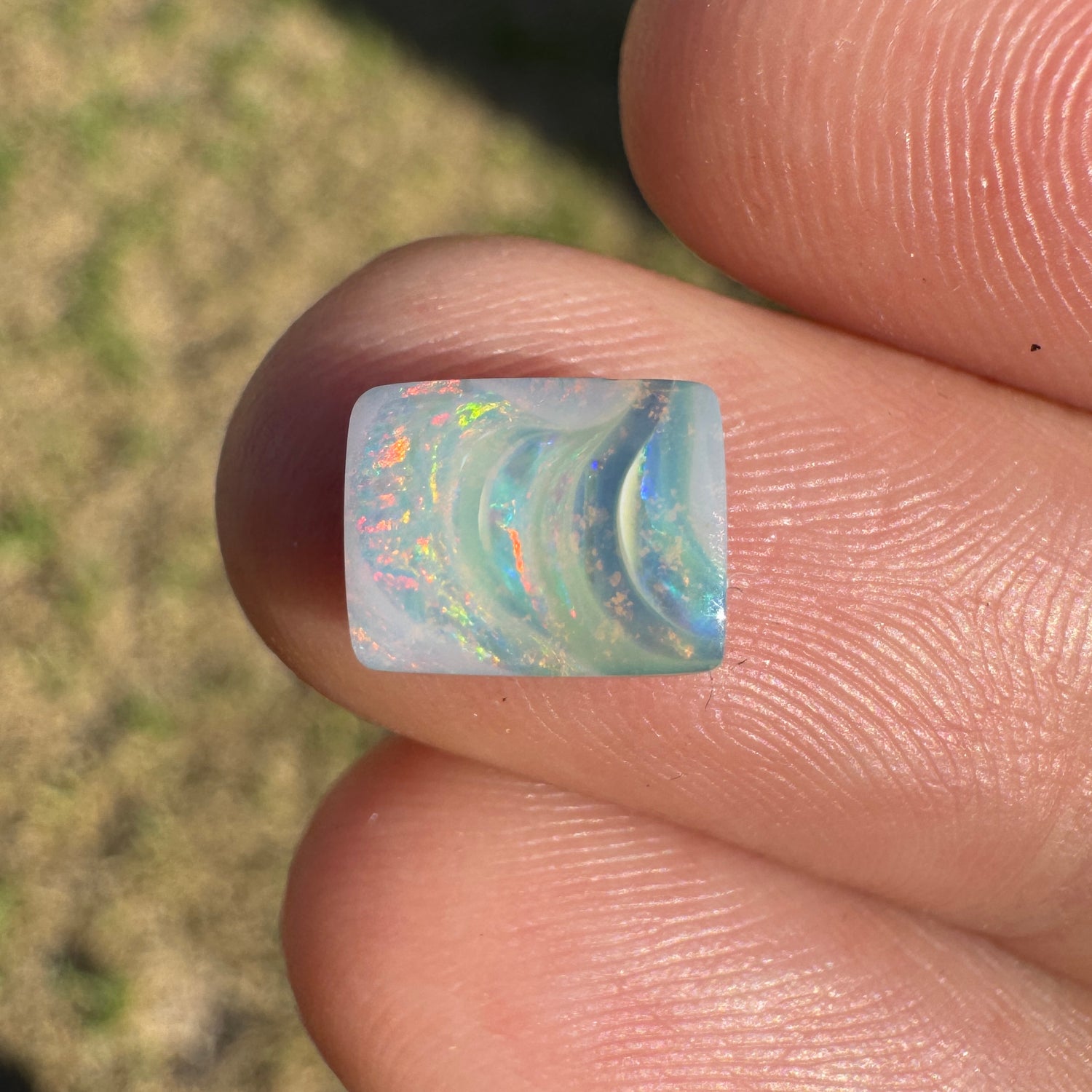 1.56 Ct small boulder opal - Broken River Mining