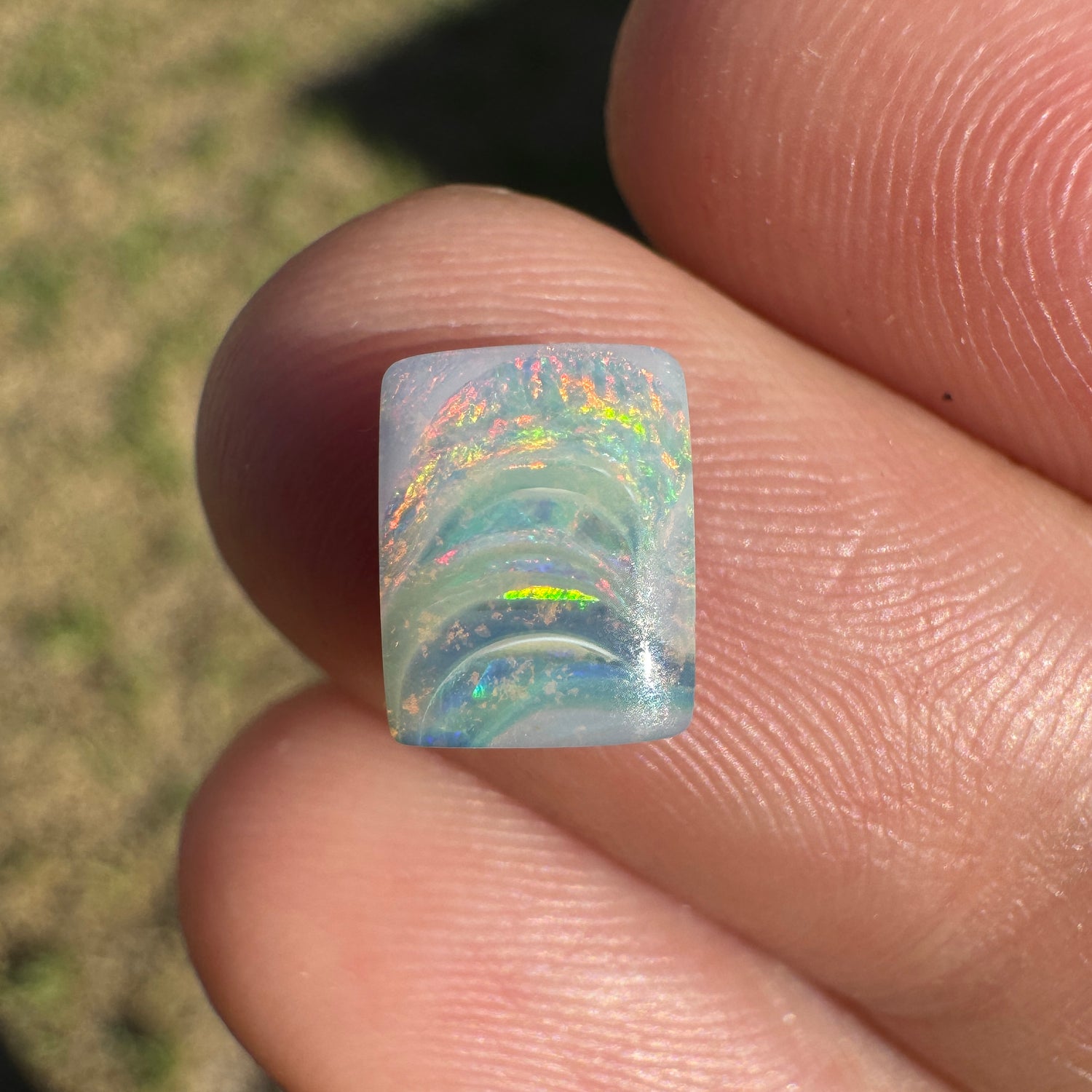 1.56 Ct small boulder opal - Broken River Mining