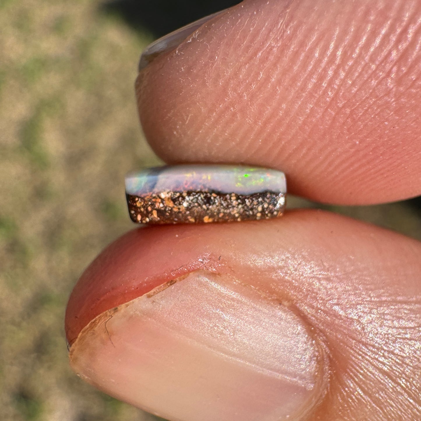 1.56 Ct small boulder opal - Broken River Mining