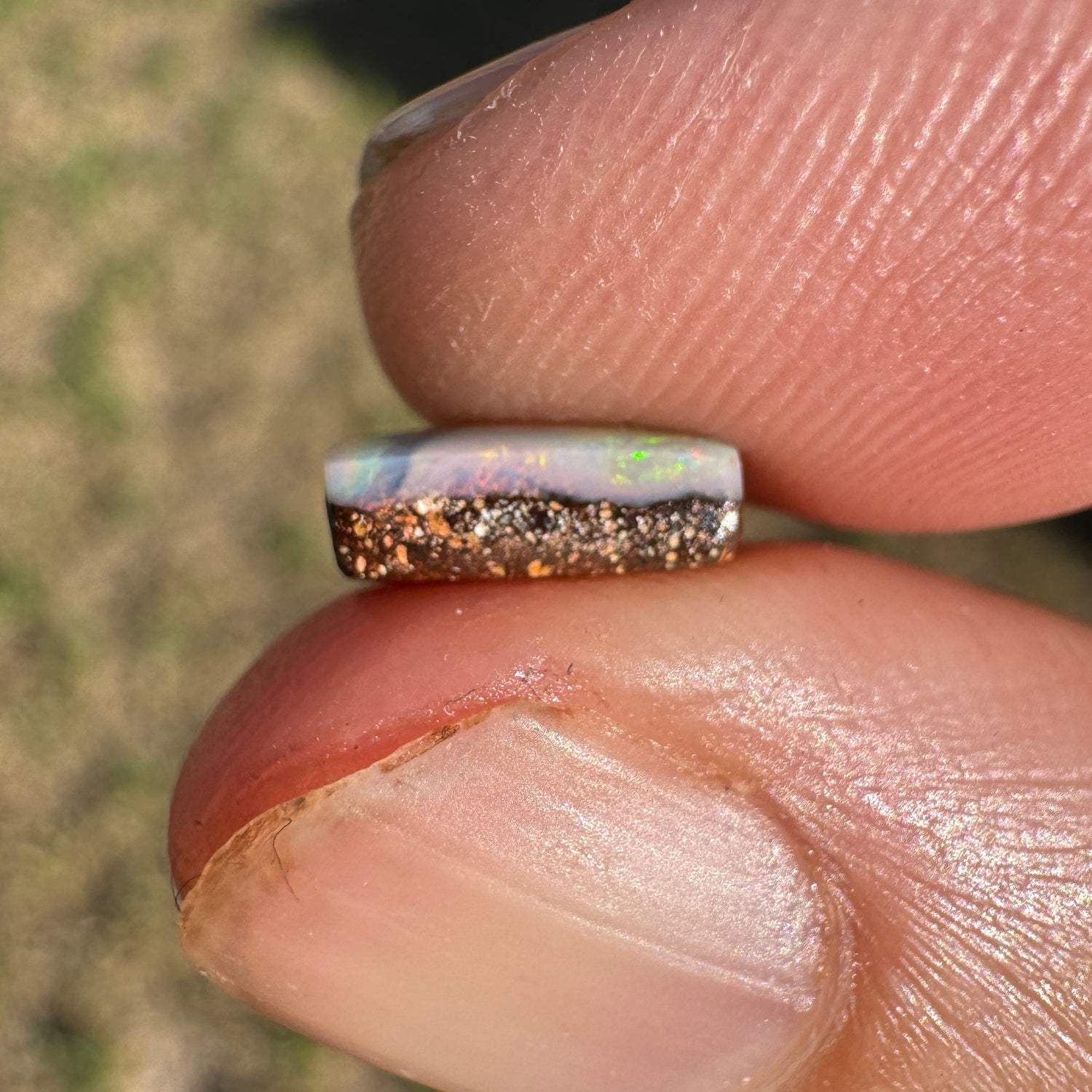 1.56 Ct small boulder opal - Broken River Mining